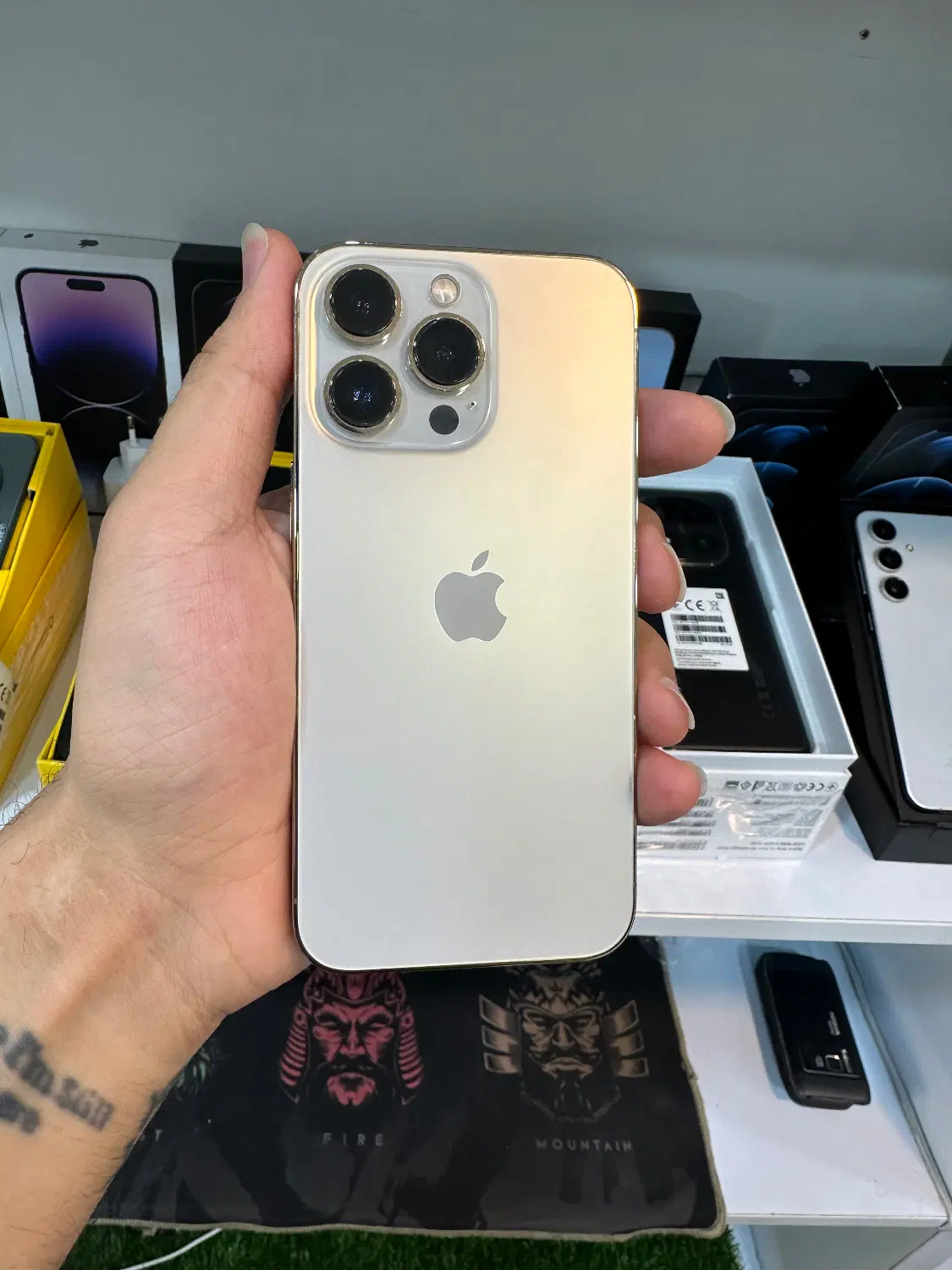 iPhone 13 Pro gold 256 zaa|موبایل|کرج, گوهردشت|دیوار