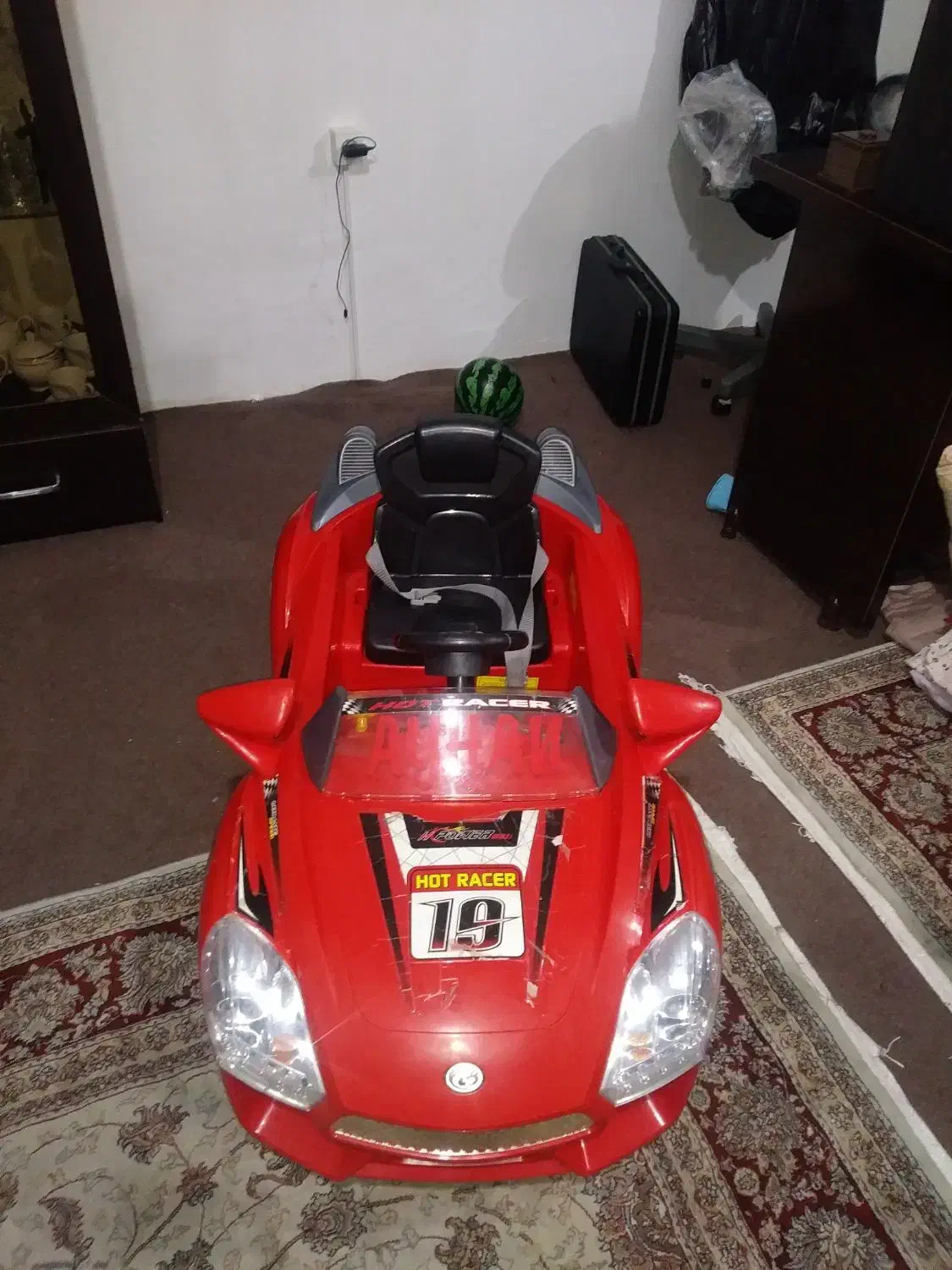 ماشین شارژی در حد نو|اسباببازی|ارومیه, |دیوار