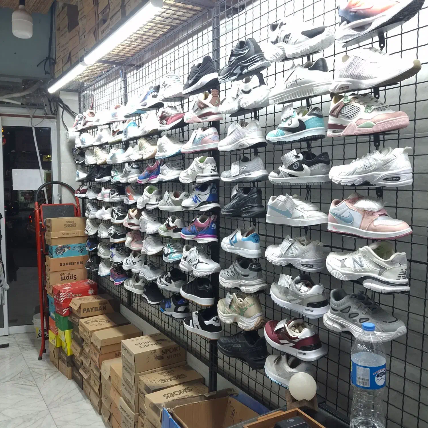 واگذاری مغازه تکمیل|اجارهٔ مغازه و غرفه|گرگان, |دیوار