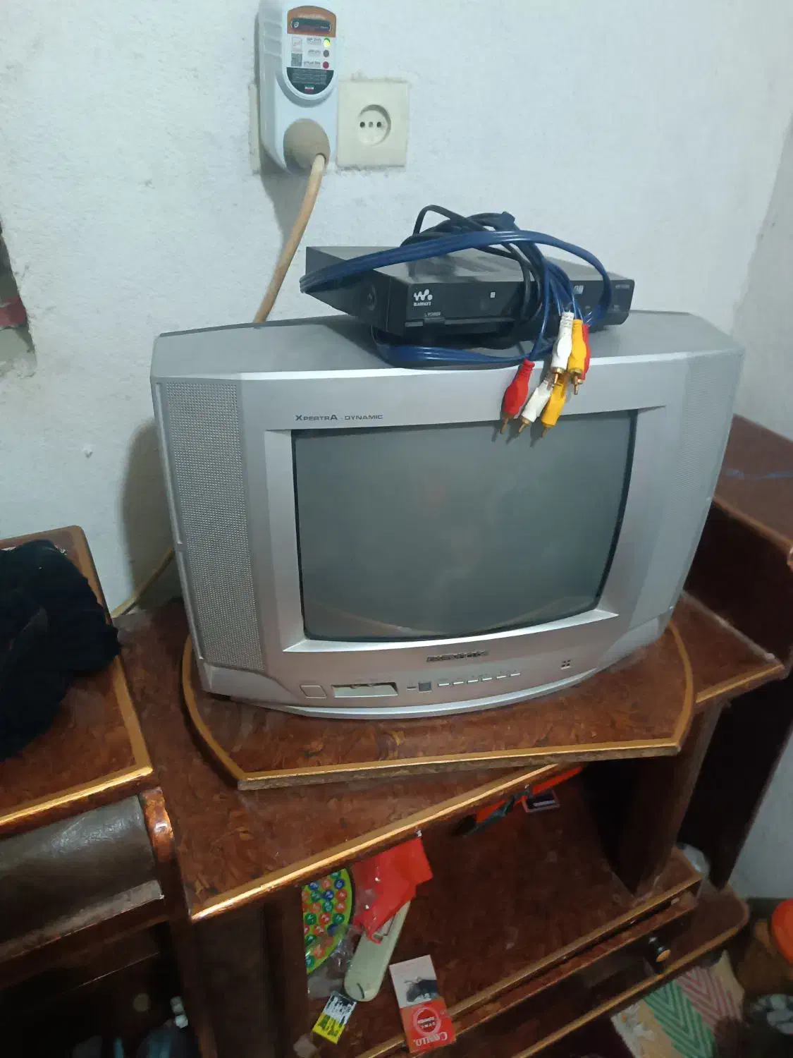 تلویزیون و دستگاه دیجیتال|تلویزیون و پروژکتور|بیکاه, |دیوار