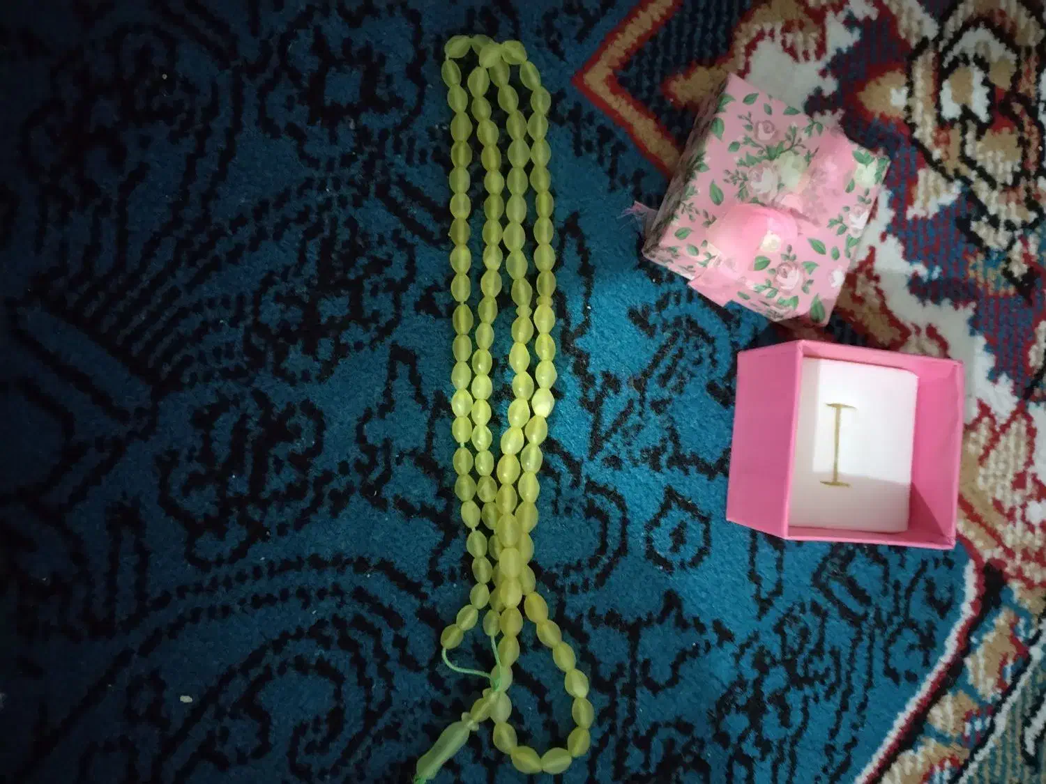 شاه مقصود اصل|کلکسیون اشیاء عتیقه|کرمان, |دیوار