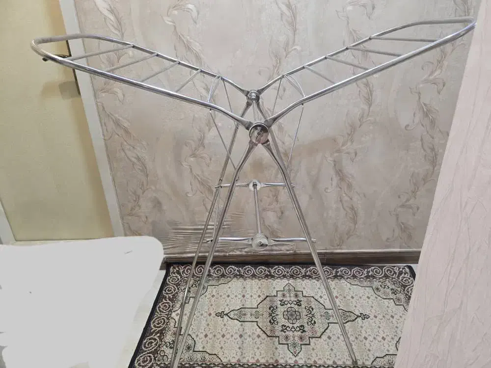 با سلام یک عدد رخت اویز نو بفروش میرسد|بندرخت و رختآویز|اراک, |دیوار