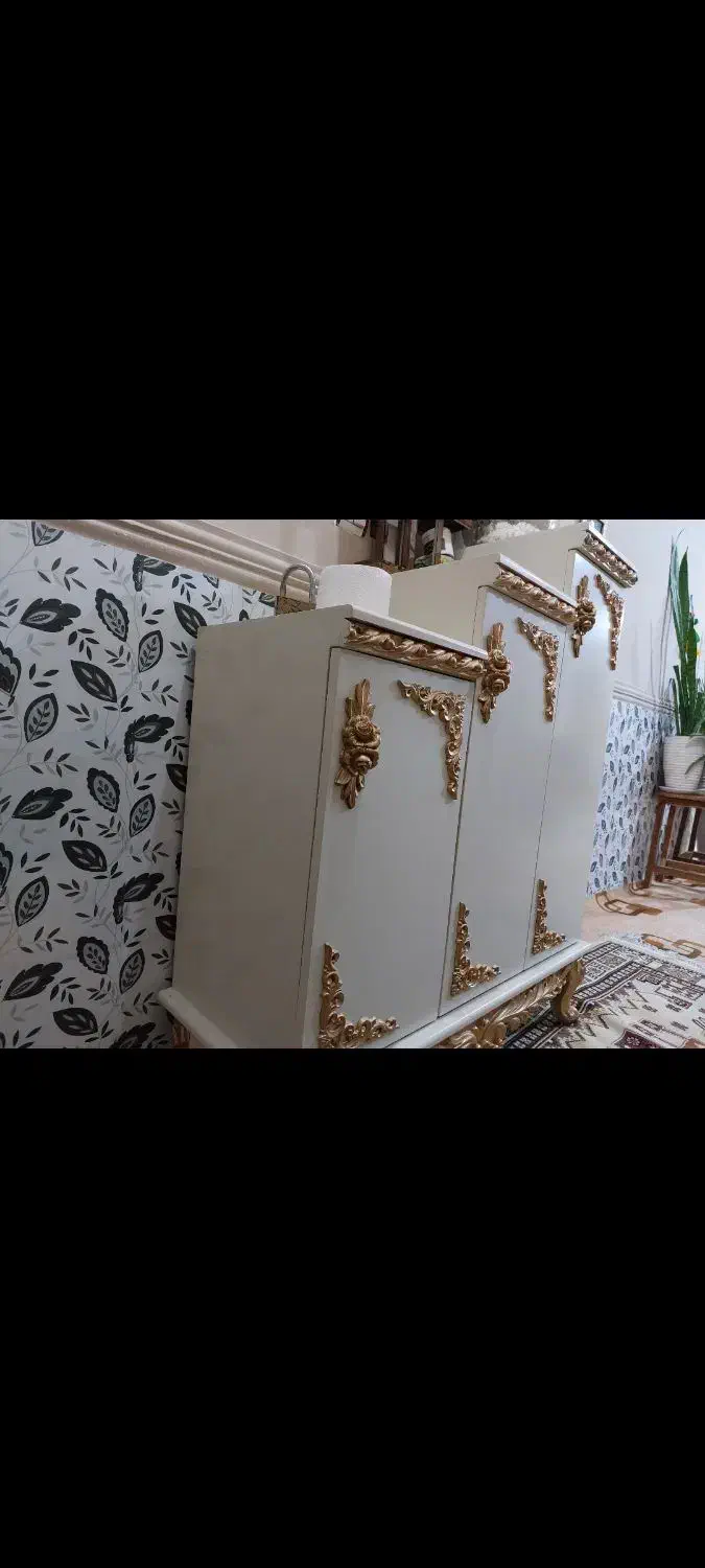 جاکفشی|جاکفشی، کمد، دراور|دوگنبدان, |دیوار