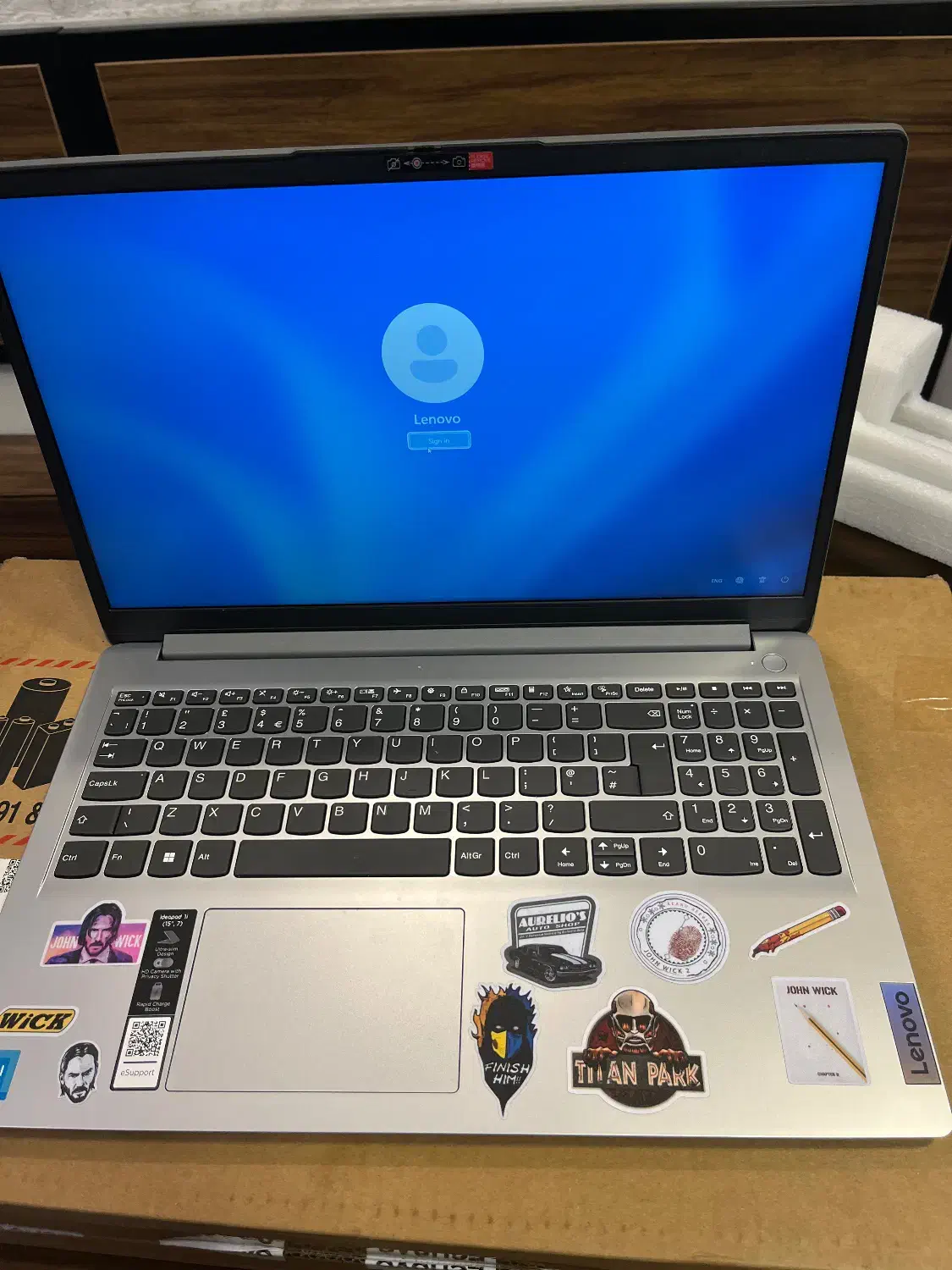 لپتاپ ۱۵.۶ اینچی|رایانه همراه|تهران, درختی|دیوار