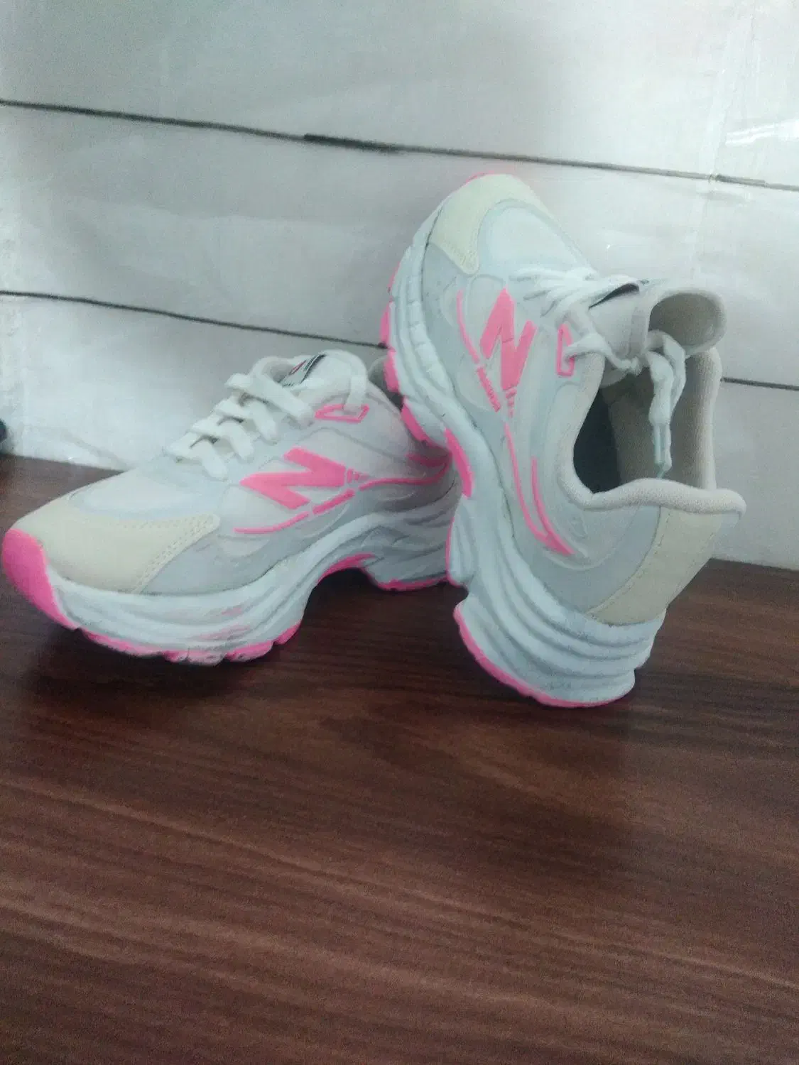 کتونی دخترانه 450|کیف، کفش، کمربند|دورود, |دیوار