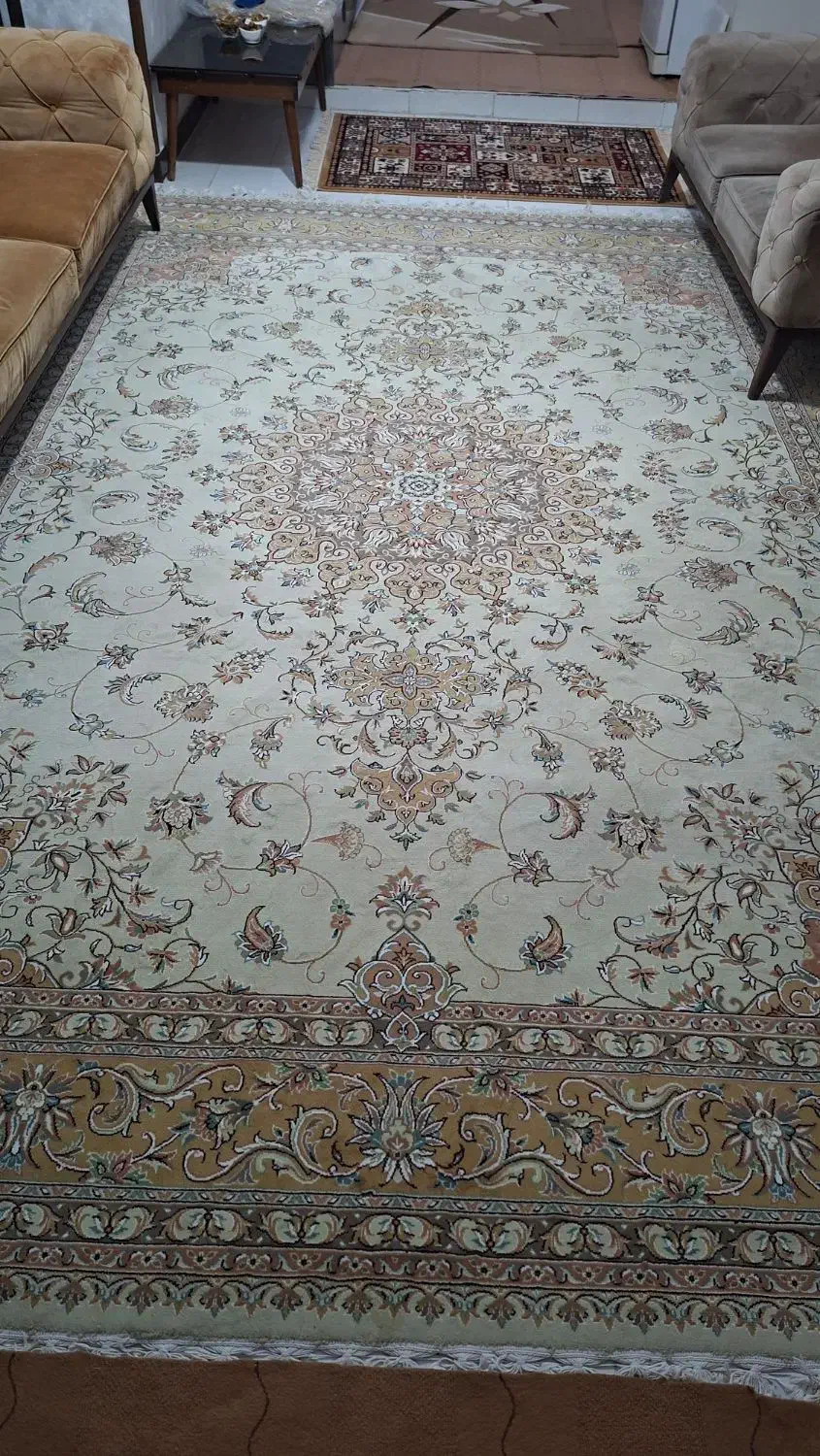 فرش|فرش|رباط‌کریم, رباط‌کریم|دیوار