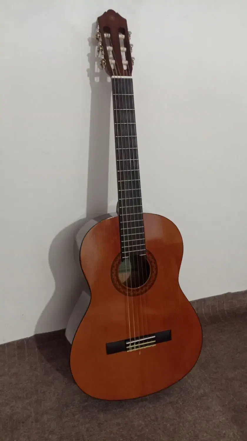 گیتاریاماها۴۰|گیتار، بیس، امپلیفایر|تبریز, |دیوار