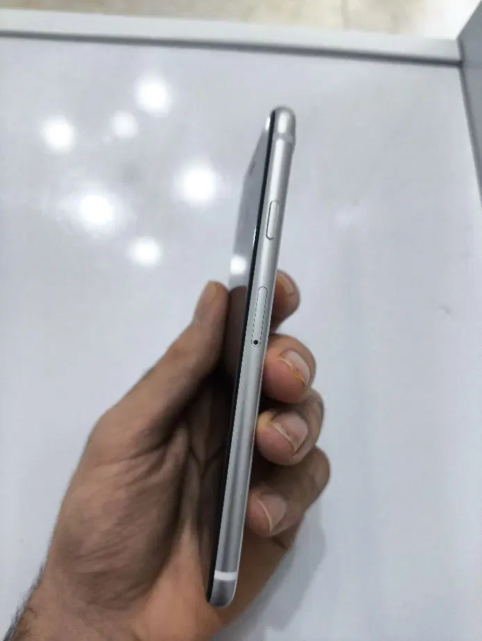 Iphone SE 2020|موبایل|سبزوار, کوی بهار|دیوار