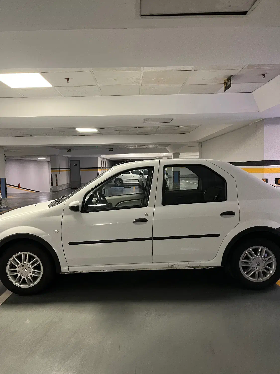 ال ۹۰ e2 پارس خودرویی بسیار تمیز|خودرو سواری و وانت|تهران, گلستان (شهرک راه آهن)|دیوار