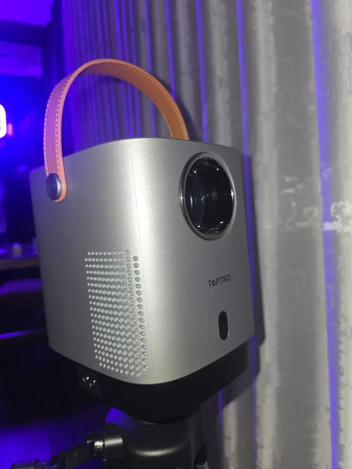 ویدئو پروژکتور toptro tr23|تلویزیون و پروژکتور|اصفهان, عباس‌آباد|دیوار