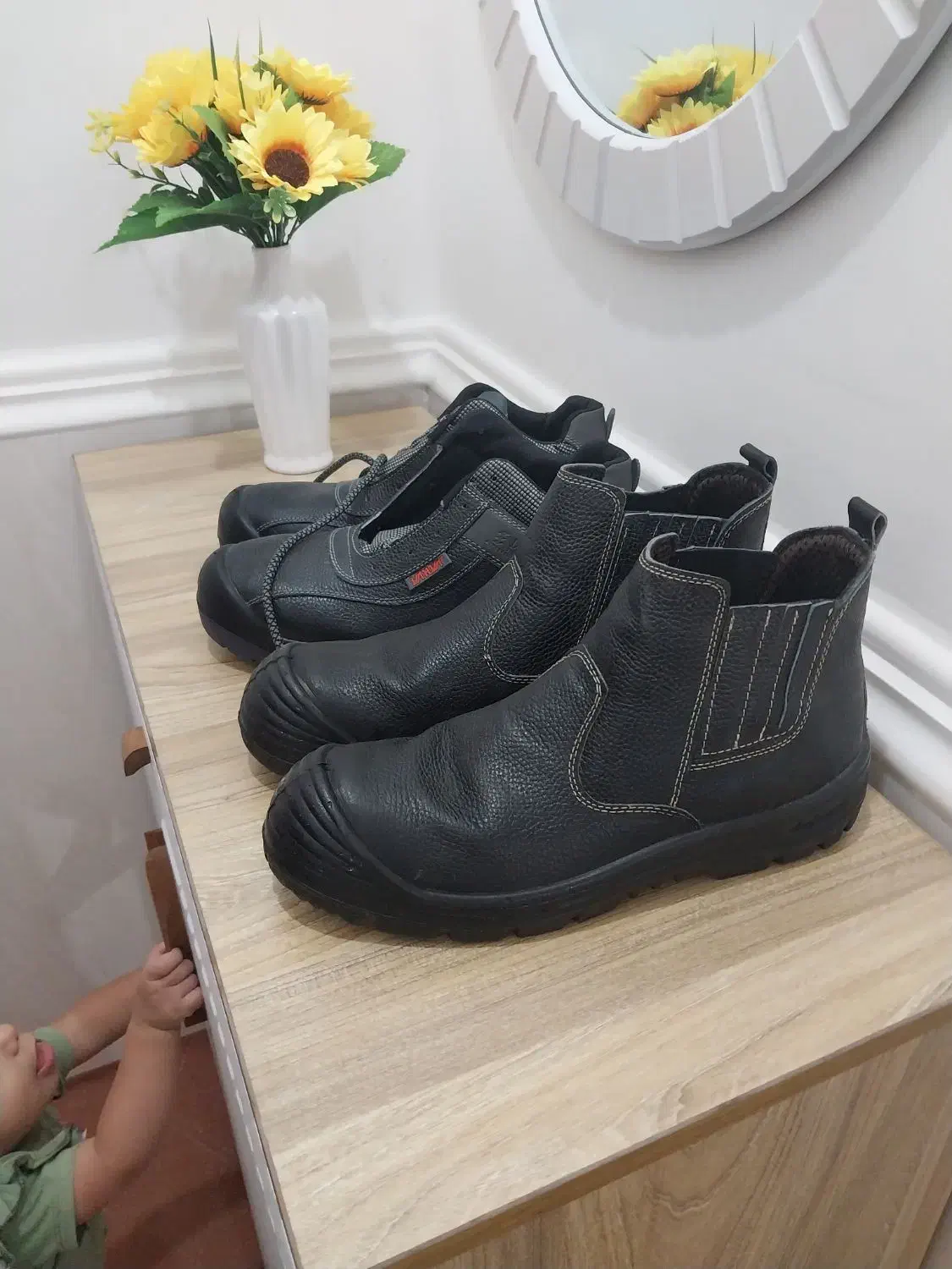 کفش ایمنی|کیف، کفش، کمربند|بندر کنگان, |دیوار