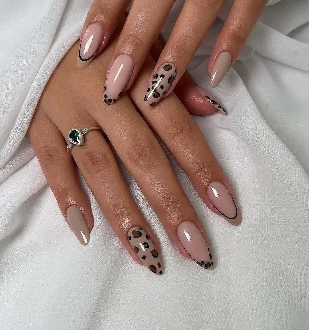 کاشت ناخن. با تخفیف|خدمات آرایشگری و زیبایی|اسلامشهر, باغ فیض|دیوار