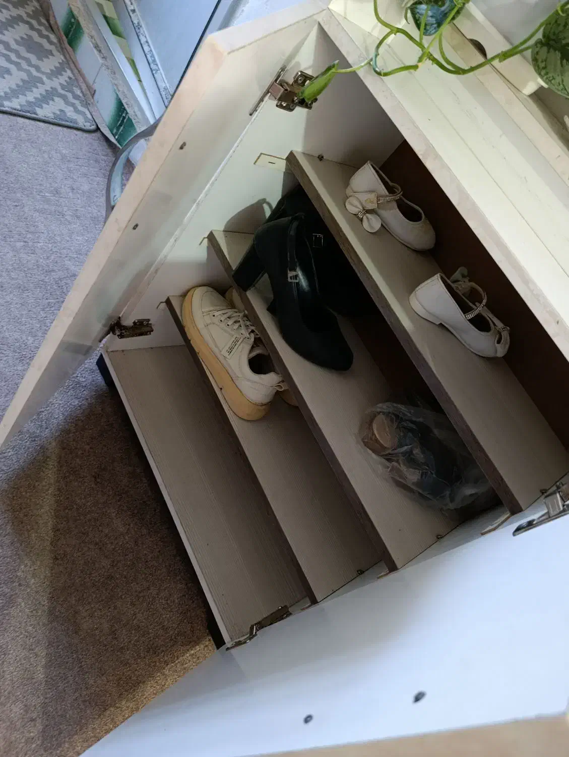 جاکفشی|جاکفشی، کمد، دراور|لوشان, |دیوار