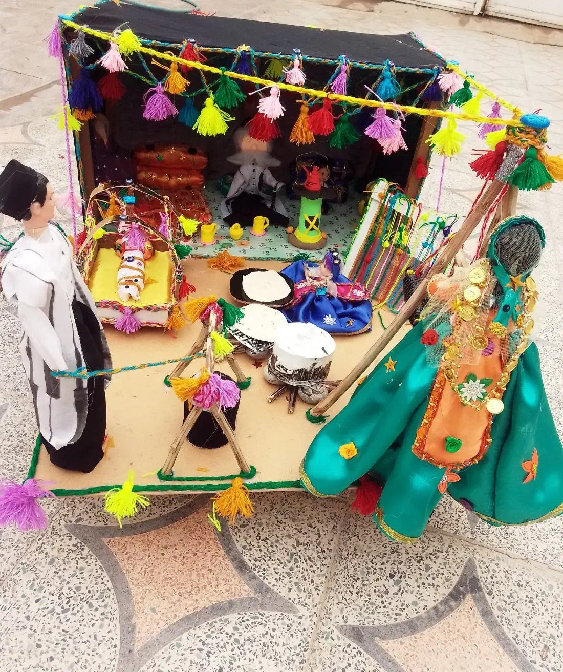 محلی زیبا|اسباببازی بچه|شوشتر, |دیوار