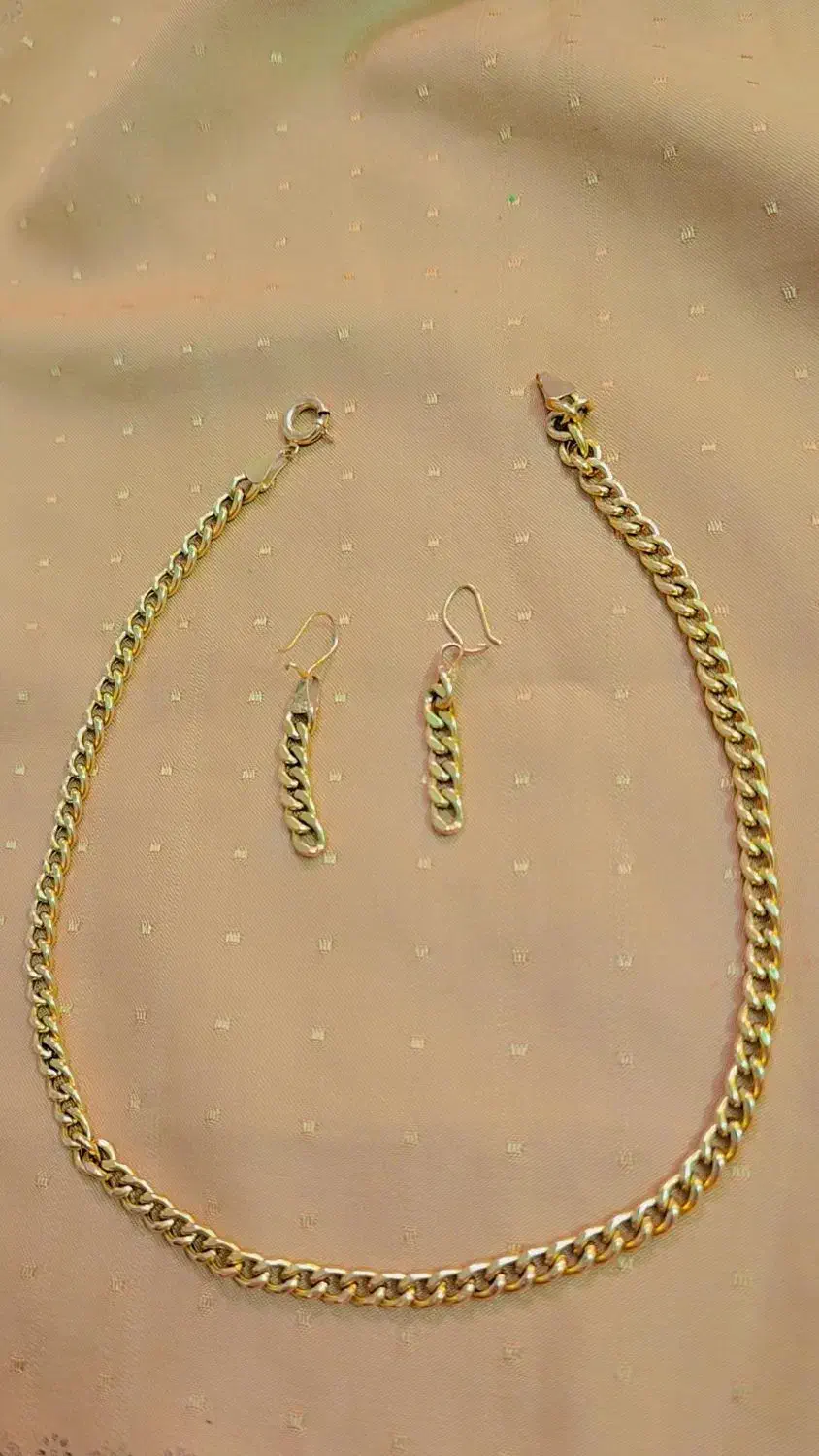 زنجیر و گوشواره کارتیه نو  انگشتر ظریف زیبا 3 درصد|جواهرات|مشهد, رده|دیوار