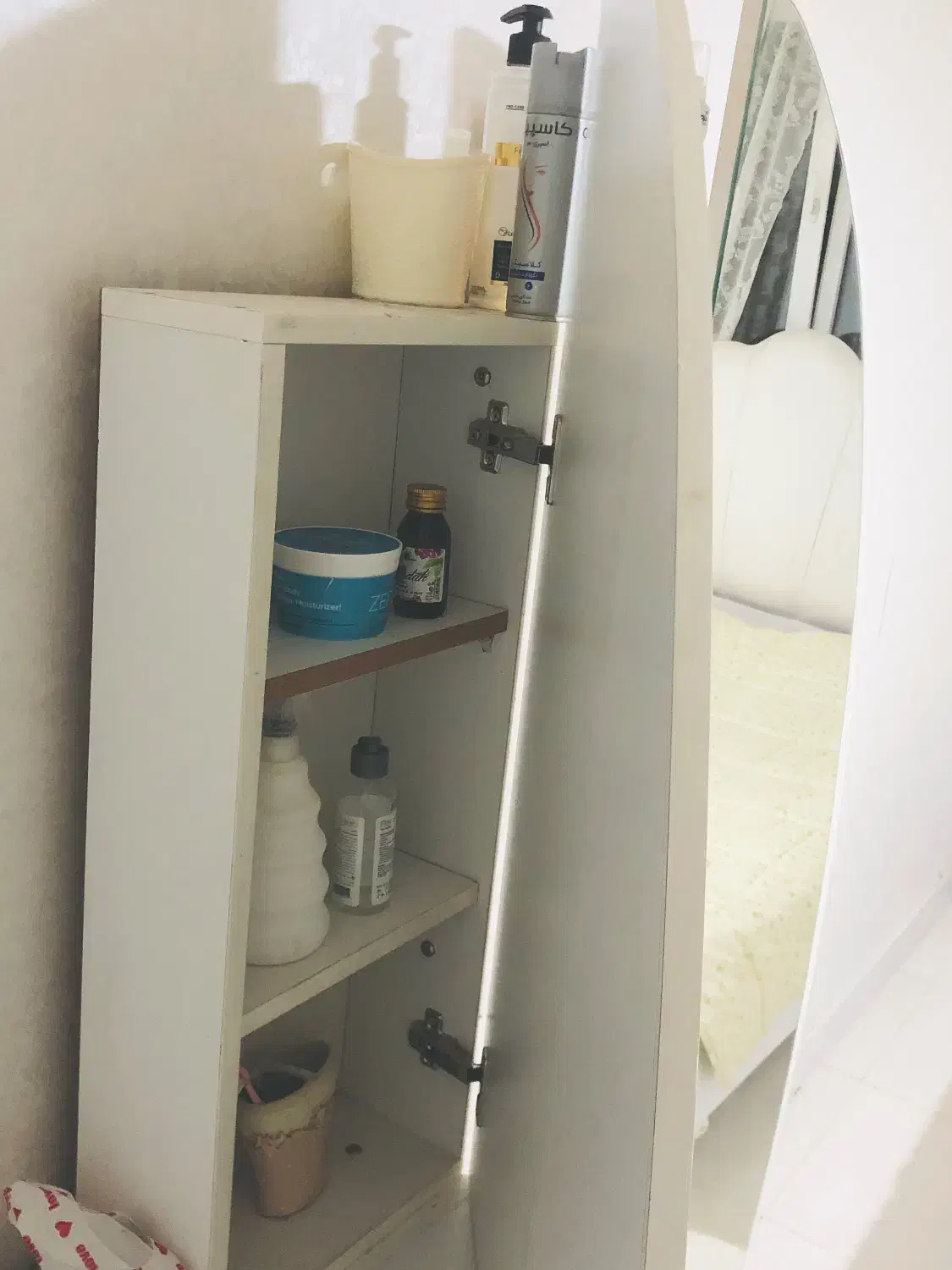 میزآرایش و دراور ودو عدد پاتختی|مبلمان خانگی و میز عسلی|رشت, استقامت ۱|دیوار