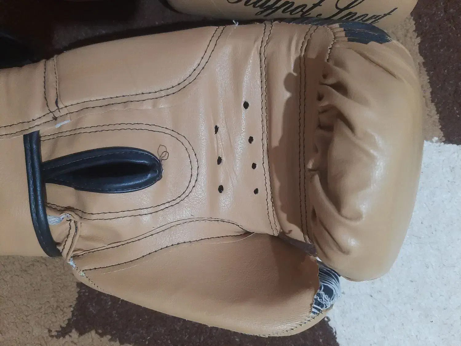 دستکش بوکس در حد نو|تجهیزات ورزشی|بروجرد, |دیوار