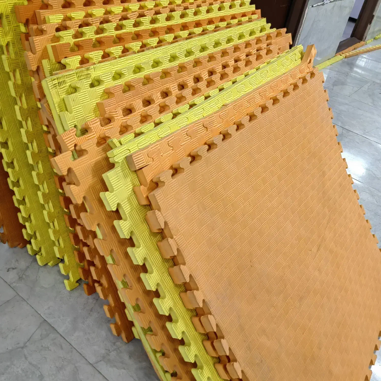 تاتمی فدراسیون درحدنو و۱۲عددترامپولین قوی|تجهیزات ورزشی|مشهد, کوه سنگی|دیوار