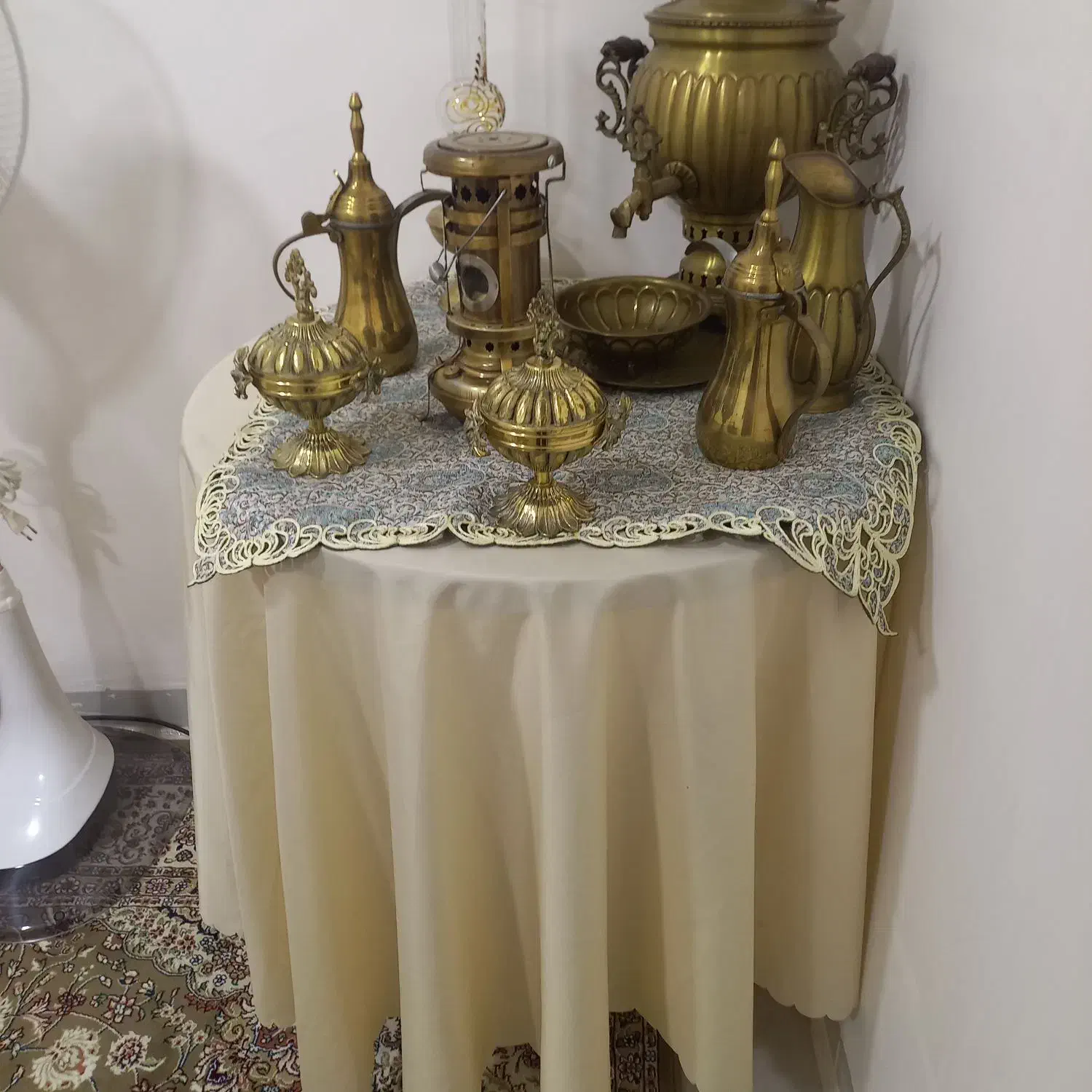 ست کامل سماوربرنجی بامیزخاطره|کلکسیون اشیاء عتیقه|اندیمشک, |دیوار