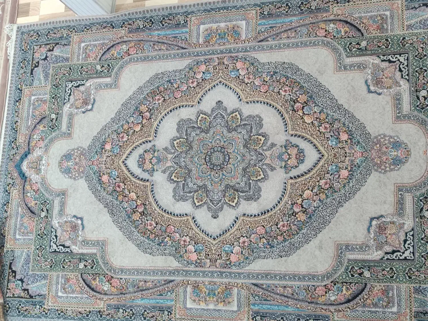 فرش|فرش|رباطکریم, رباطکریم|دیوار