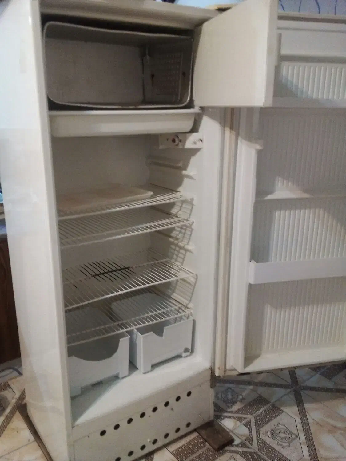 یخچال|یخچال و فریزر|تربت‌حیدریه, پائین ولایت|دیوار