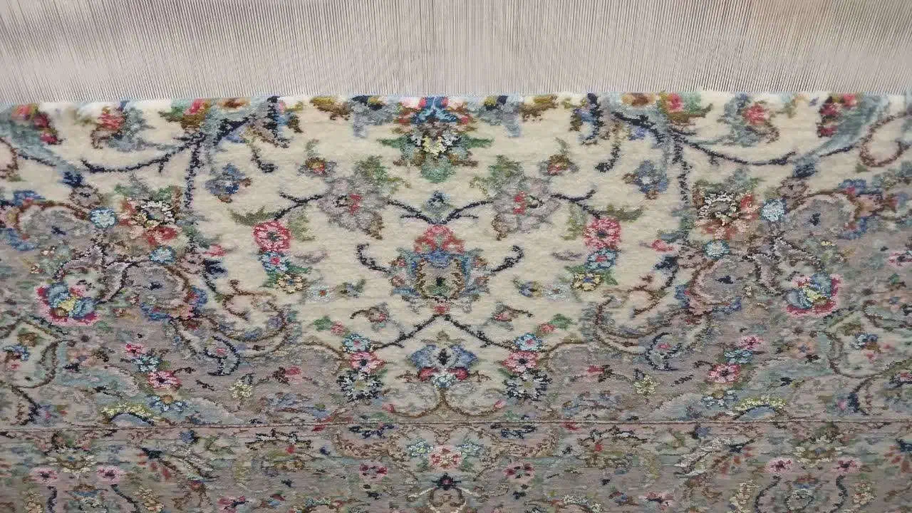 قالی نیم بافته ۴۲خونه پشم و چهار رنگ ابریشم|فرش|کاشان, شهرک خاتم الانبیا (مسکن ملی کاشان)|دیوار