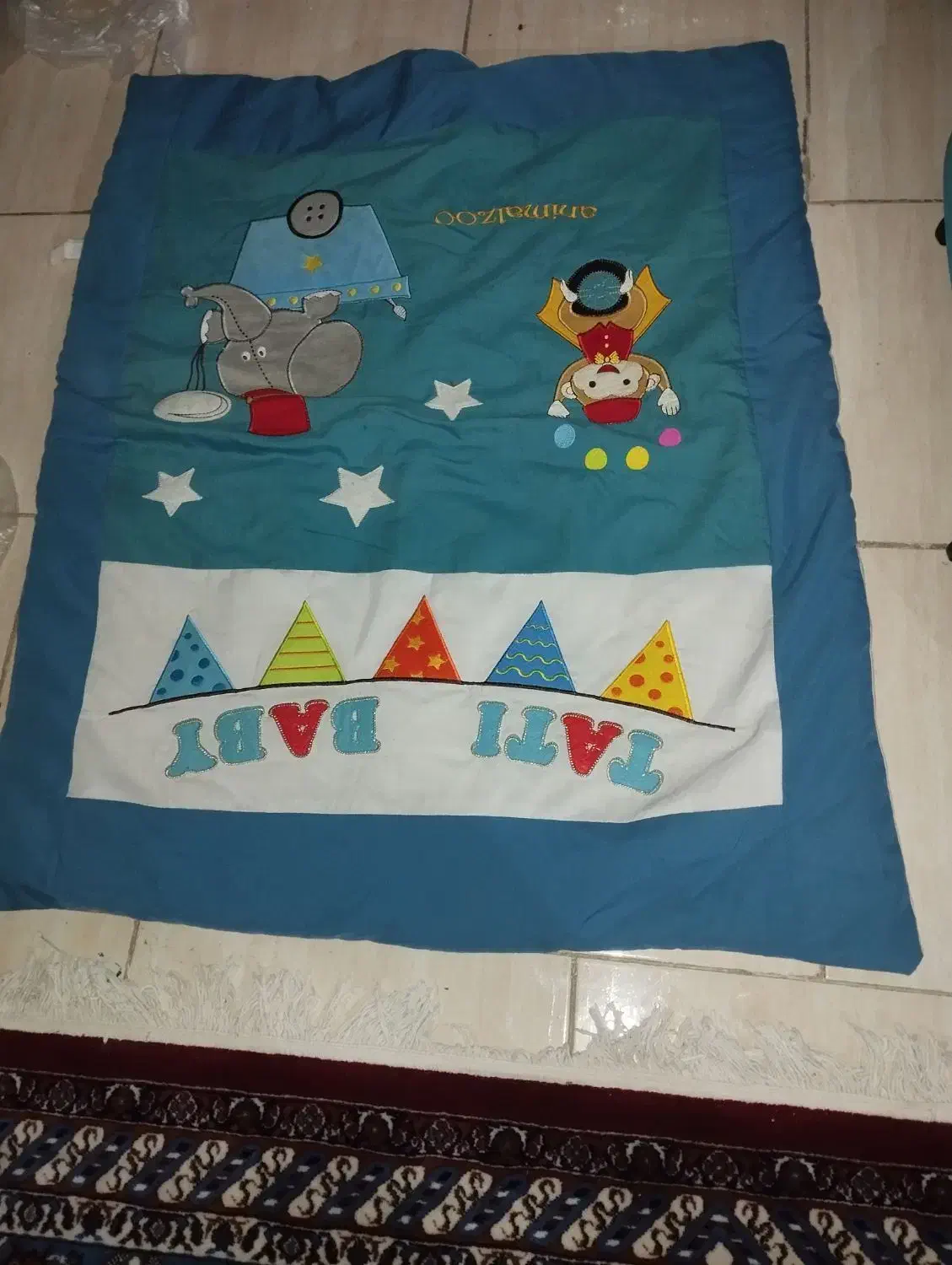 سرویس روروک،کریر،قنداق فرنگی|کالسکه و لوازم جانبی|صدرا-فارس, فاز ۱|دیوار