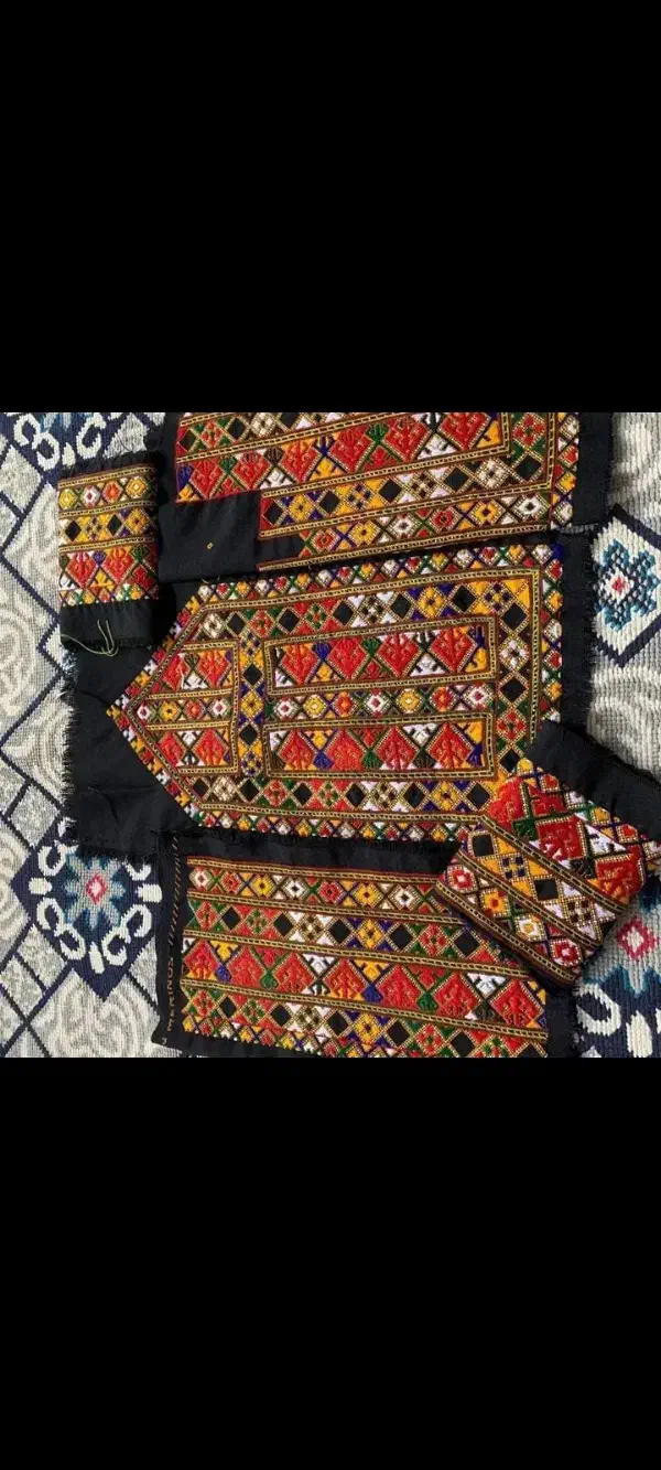 زیح بچگانه دست دوز|لباس|دلگان, |دیوار