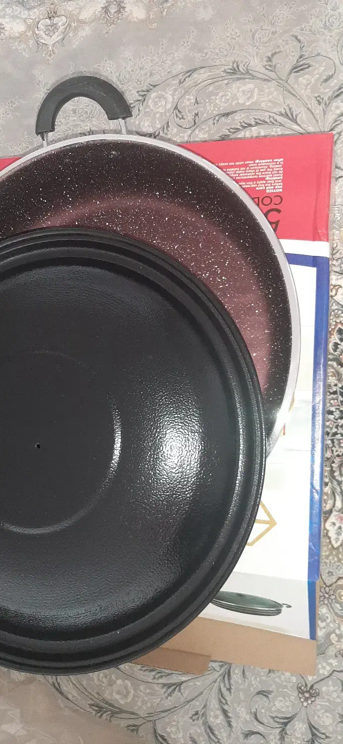 قابلمه و تابه سایز ۵۲ نو همراه کارتن|ظروف پختوپز|شهرکرد, |دیوار