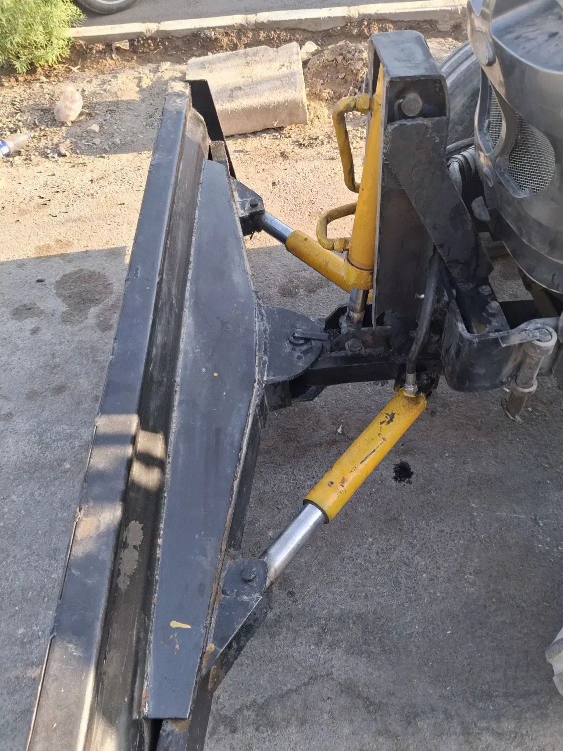 یک عدد رند جلو تراکتور ۴۷۰ هیدرولیک ۳جک|ماشین‌آلات صنعتی|گلپایگان, |دیوار