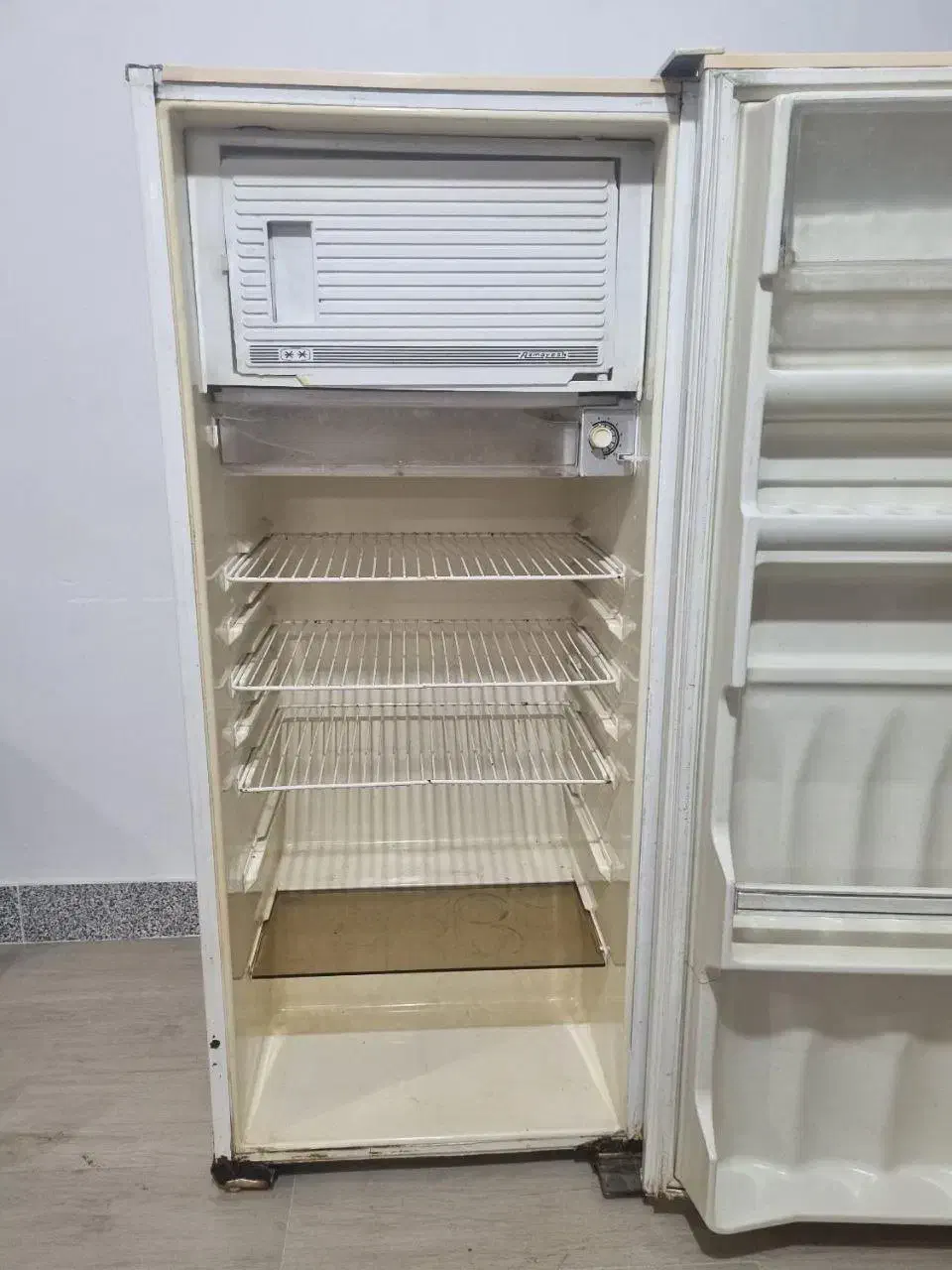 یخچال آزمایش 10 فوت مدل AR10|یخچال و فریزر|ساری, |دیوار