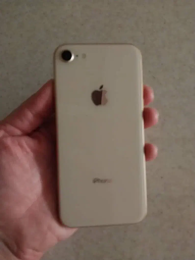 ایفون ۸ ۶۴ گیگ|موبایل|قائمشهر, |دیوار
