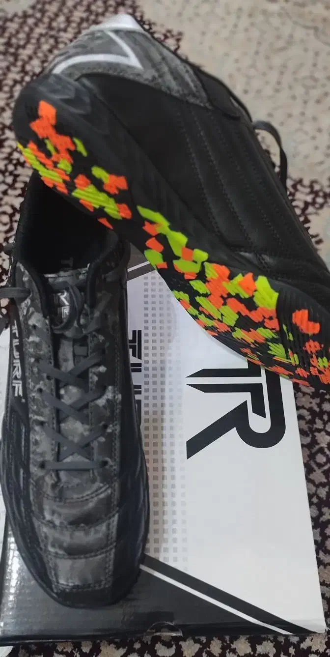 کفش سالنی سایز 43|تجهیزات ورزشی|خرمآباد, |دیوار