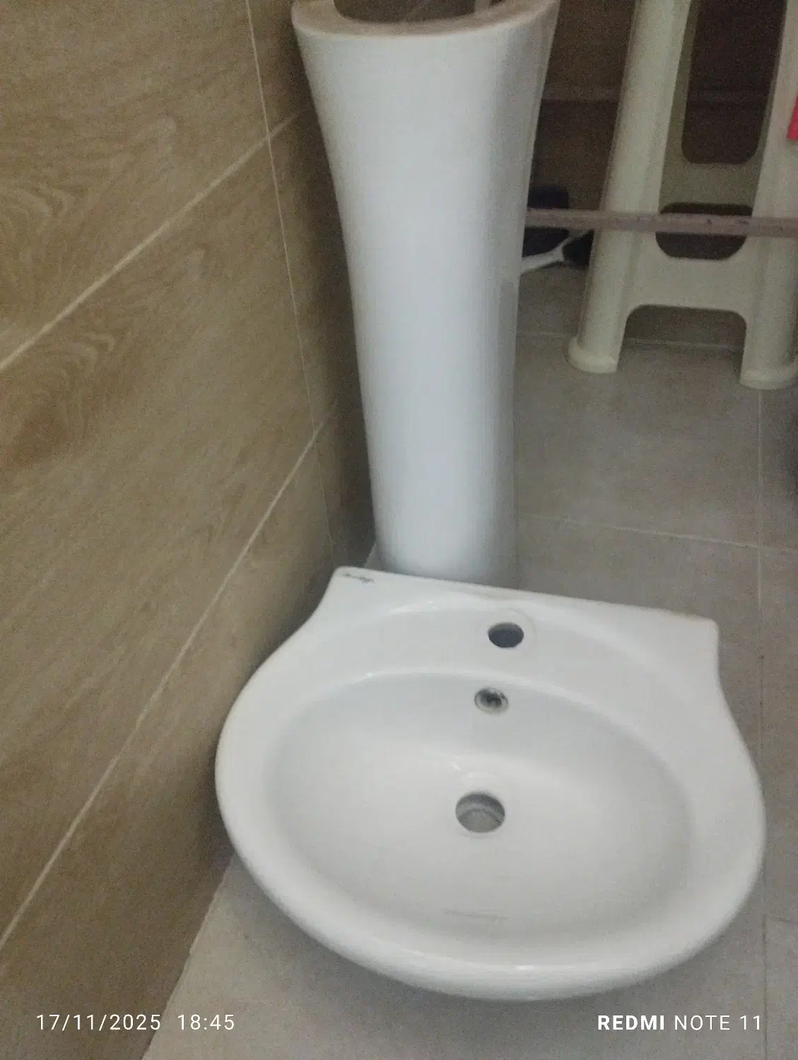 روشویی دستشویی|لوازم سرویس بهداشتی|خرم‌آباد, |دیوار