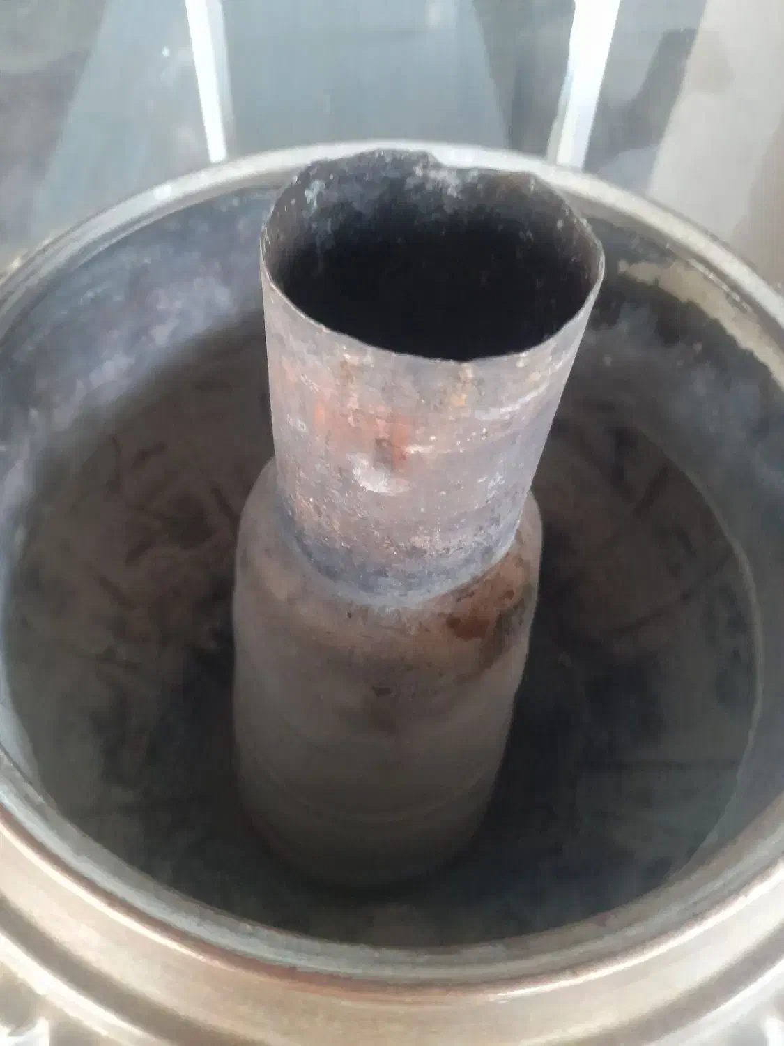 سماور زغالی برنز سنگین|کلکسیون اشیاء عتیقه|مرند, |دیوار