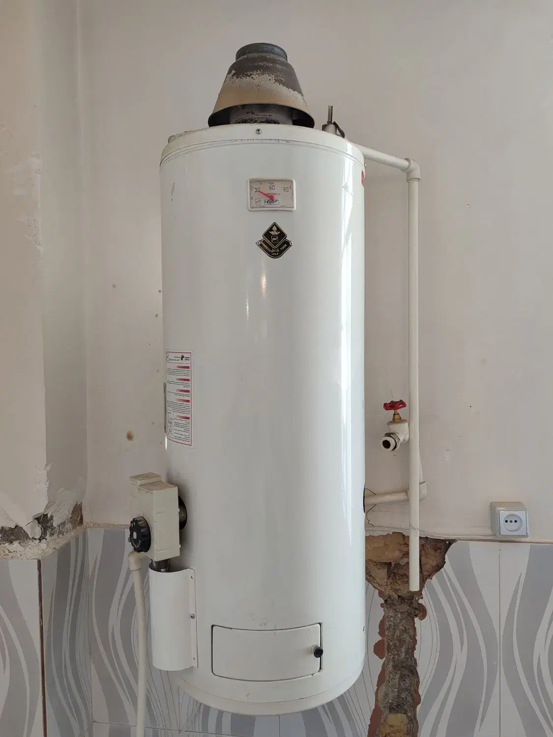 آبگرمکن|آبگرمکن، پکیج، شوفاژ|اسفراین, |دیوار