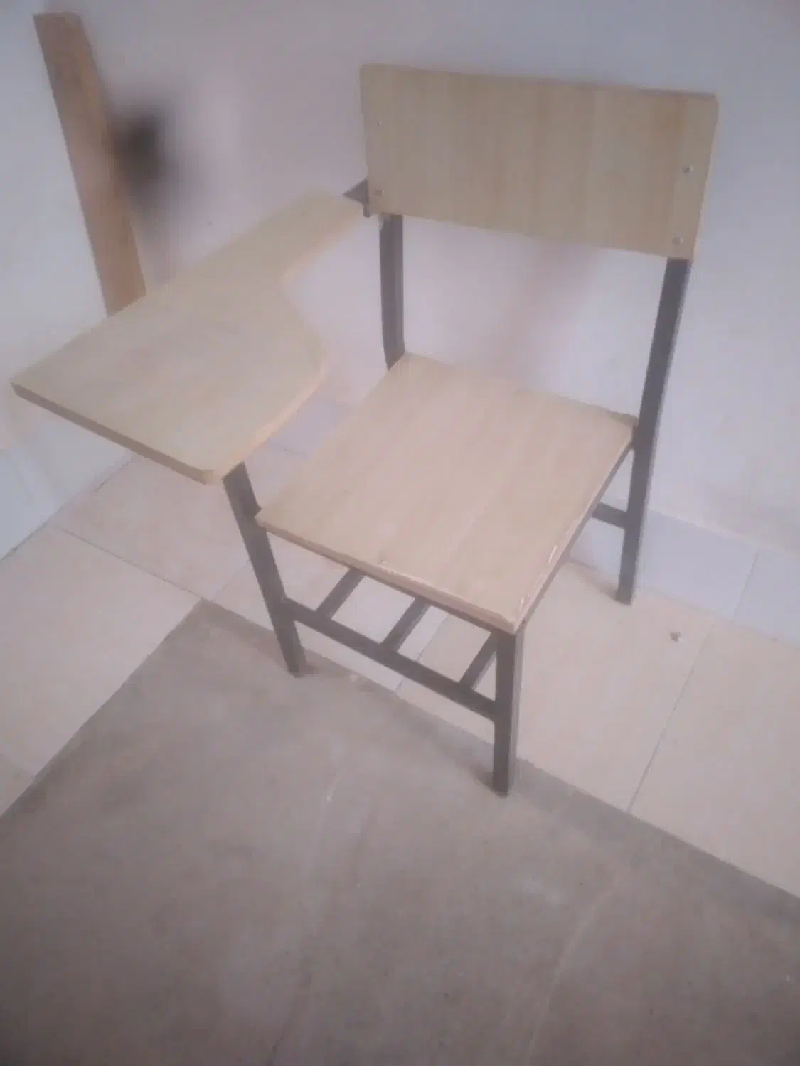 تخت خواب یک نفره|تخت و صندلی بچه|بروجن, |دیوار