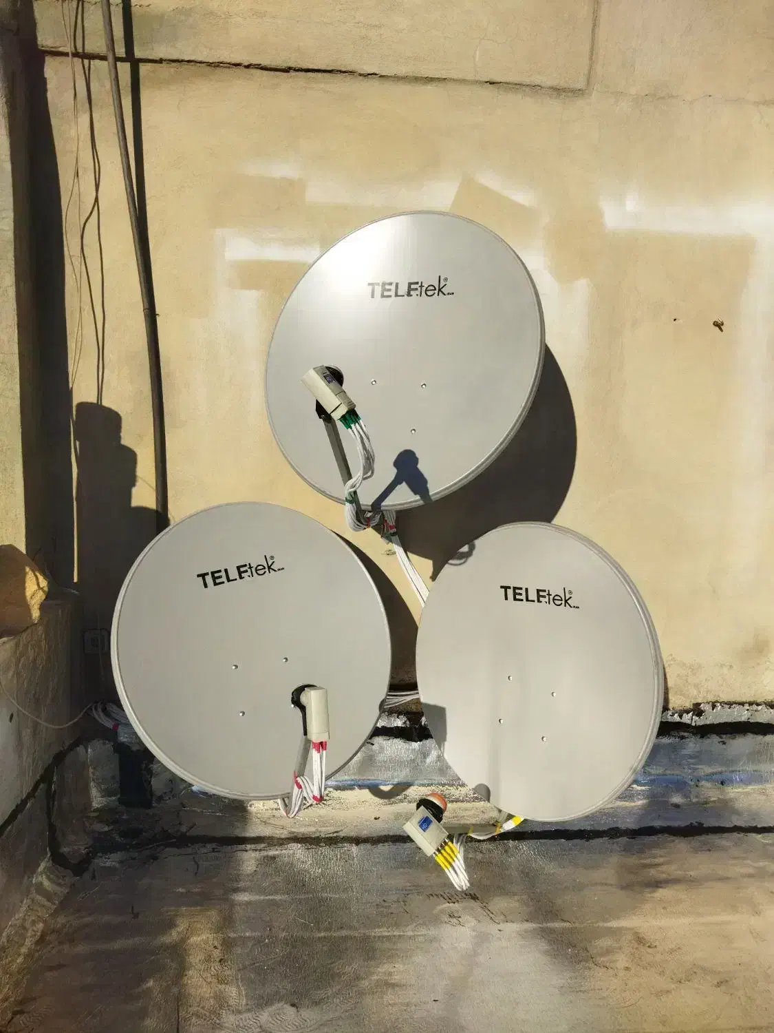 نصب تنظیم آنتن صدرا گلستان قمشه حافظ بهشتی صنایع|خدمات پیشه و مهارت|صدرا-فارس, فاز ۱|دیوار