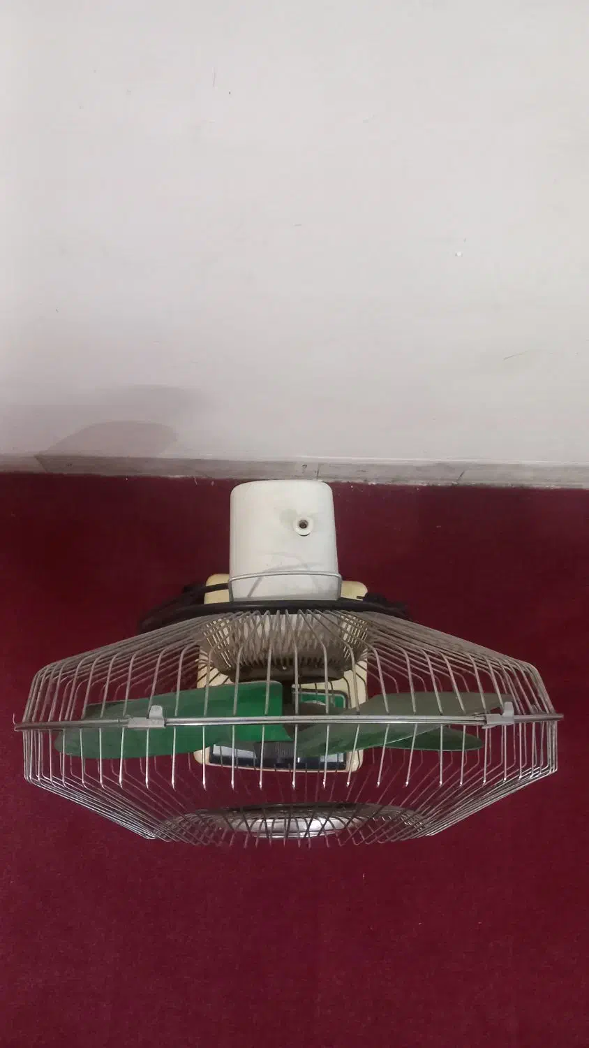 پنکه قدیمی|پنکه و تصفیهکنندهٔ هوا|یزد, |دیوار