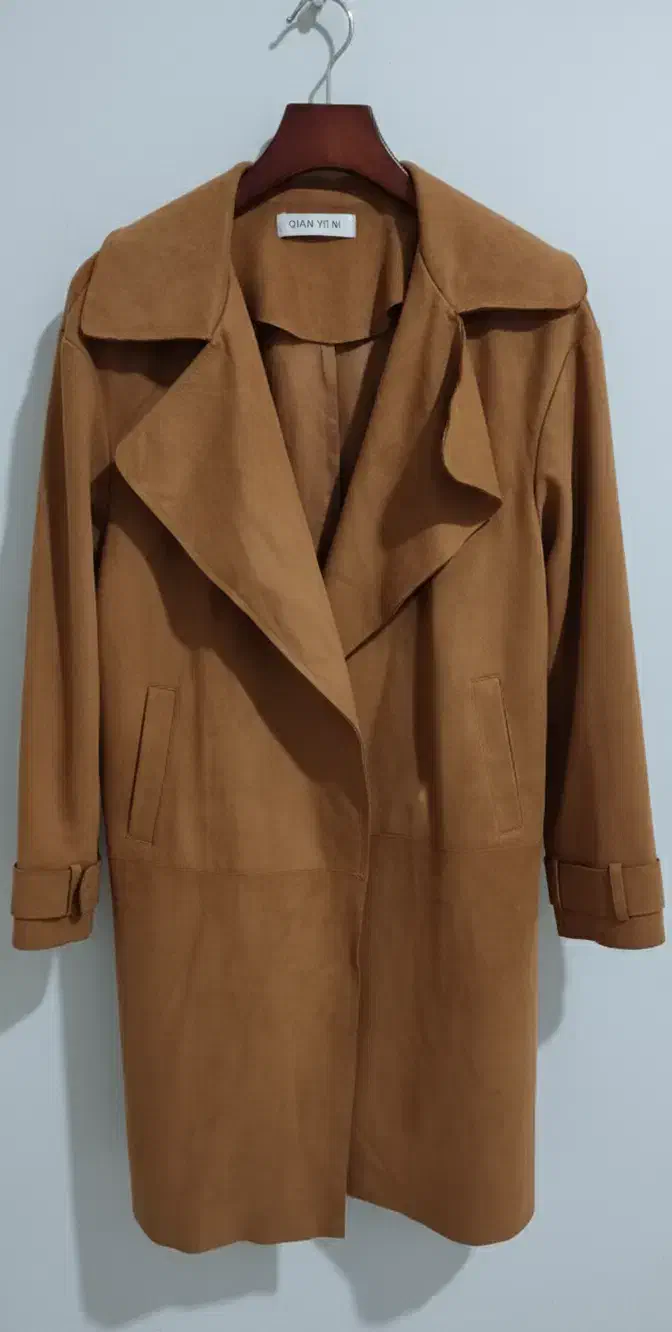 کت مخمل بلند (رنگ قهوه‌ای/عسلی) در حد نو|لباس|شیراز, شهرک سراج‎|دیوار