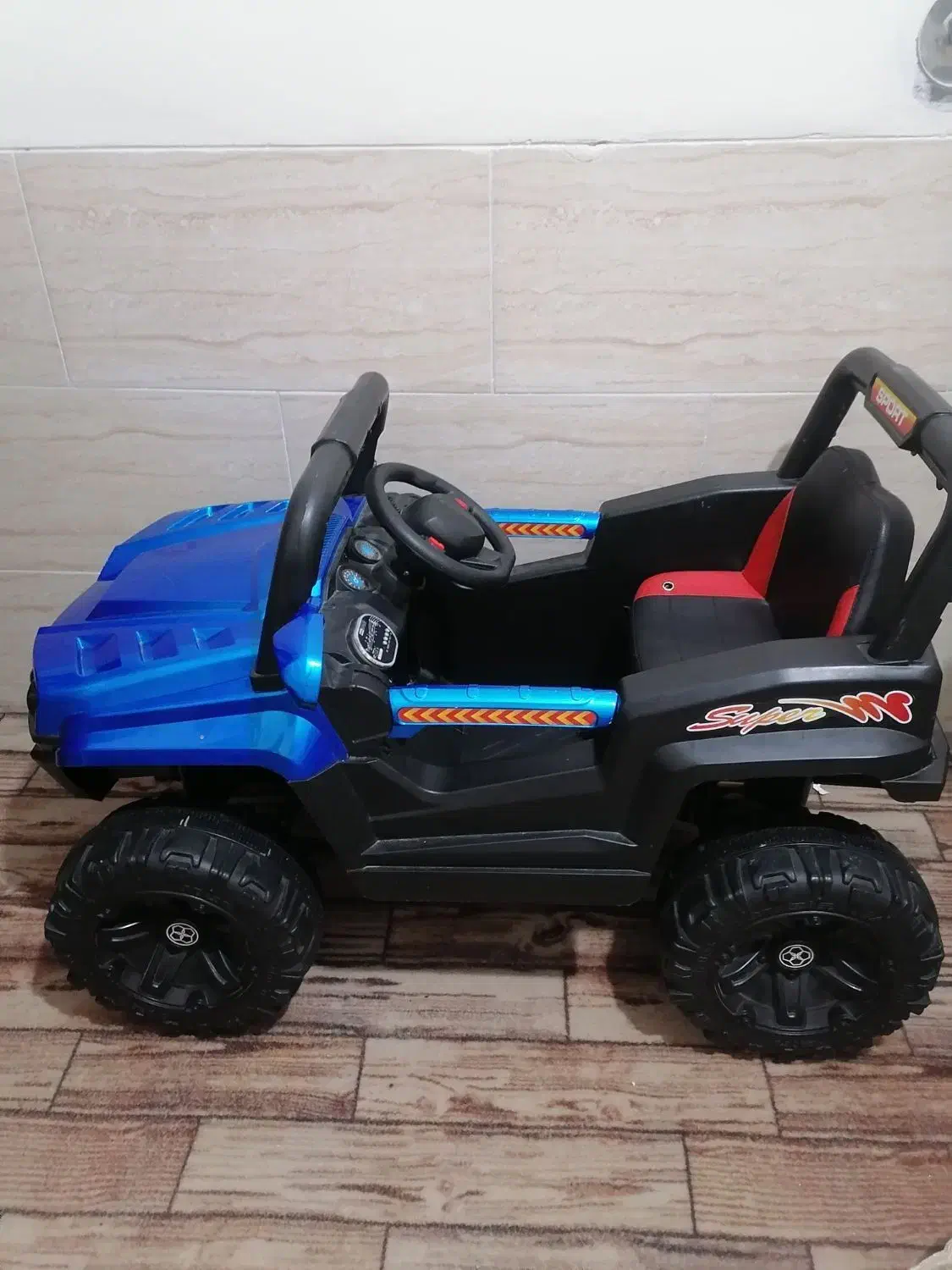 ماشین شارژی|اسباب‌بازی بچه|شیراز, شهرک مهدی‌آباد|دیوار