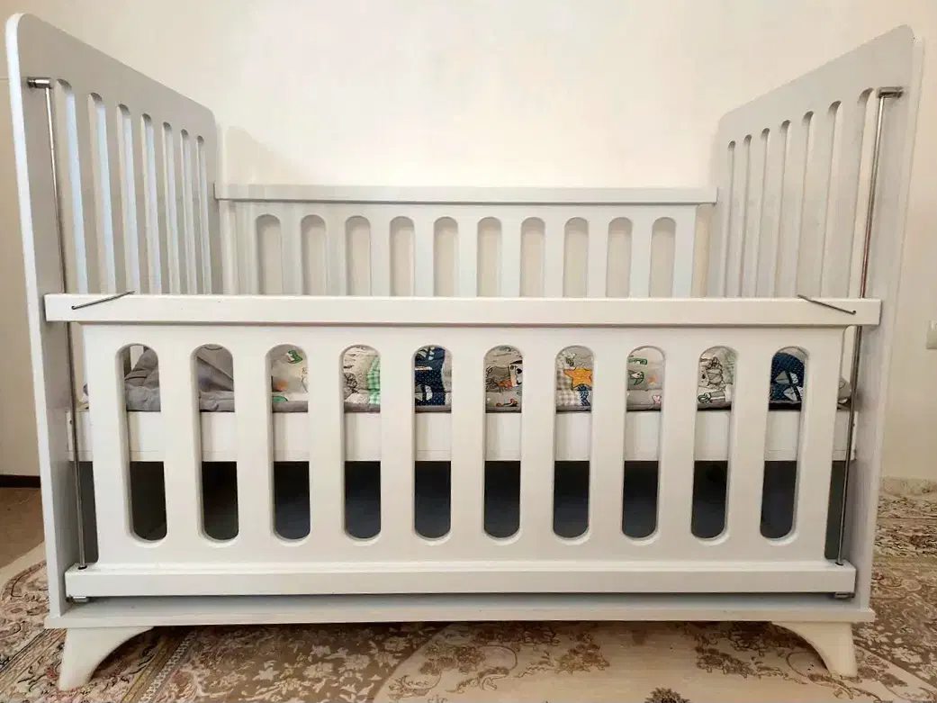 تخت و تخت کنار مادر دوکاره|تخت و صندلی بچه|قم, پردیسان|دیوار