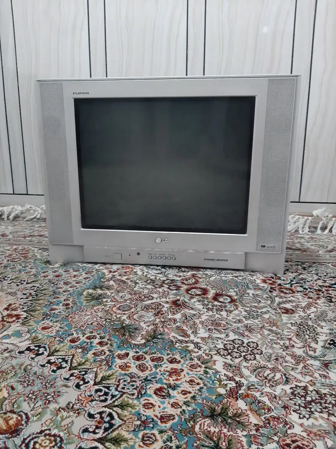 تلویزیون ال جی کاملا سالم|تلویزیون و پروژکتور|باغ ملک, |دیوار