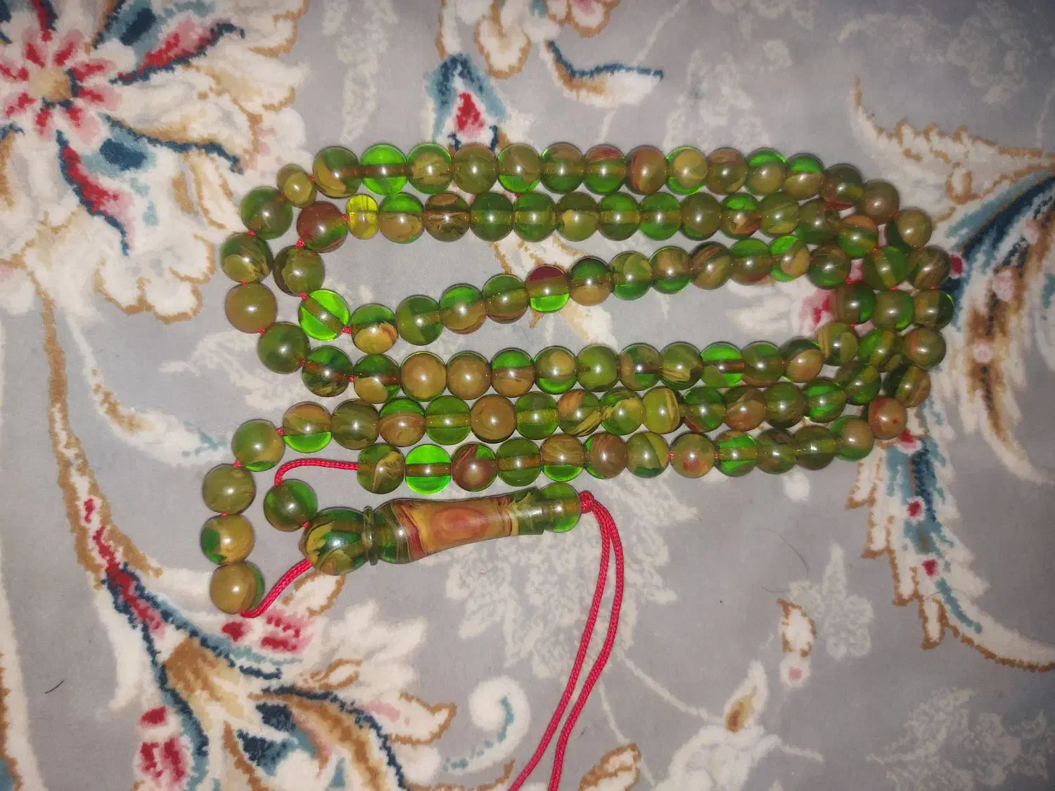 تسبیح‌ کهروبا‌ پرچمی‌|کلکسیون اشیاء عتیقه|مریوان, |دیوار