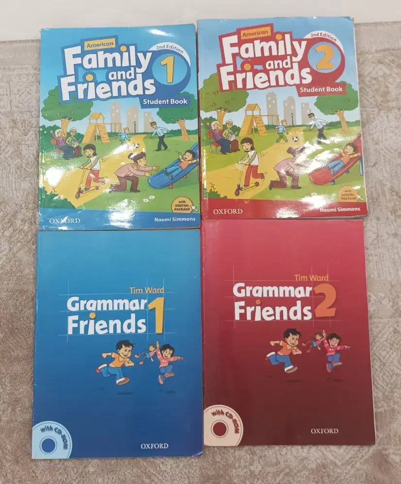 کتاب و گرامر فمیلی ۱و ۲ و ۳ و ۴ همراه استوری بوک|کتاب و مجله آموزشی|قم, عمار یاسر|دیوار