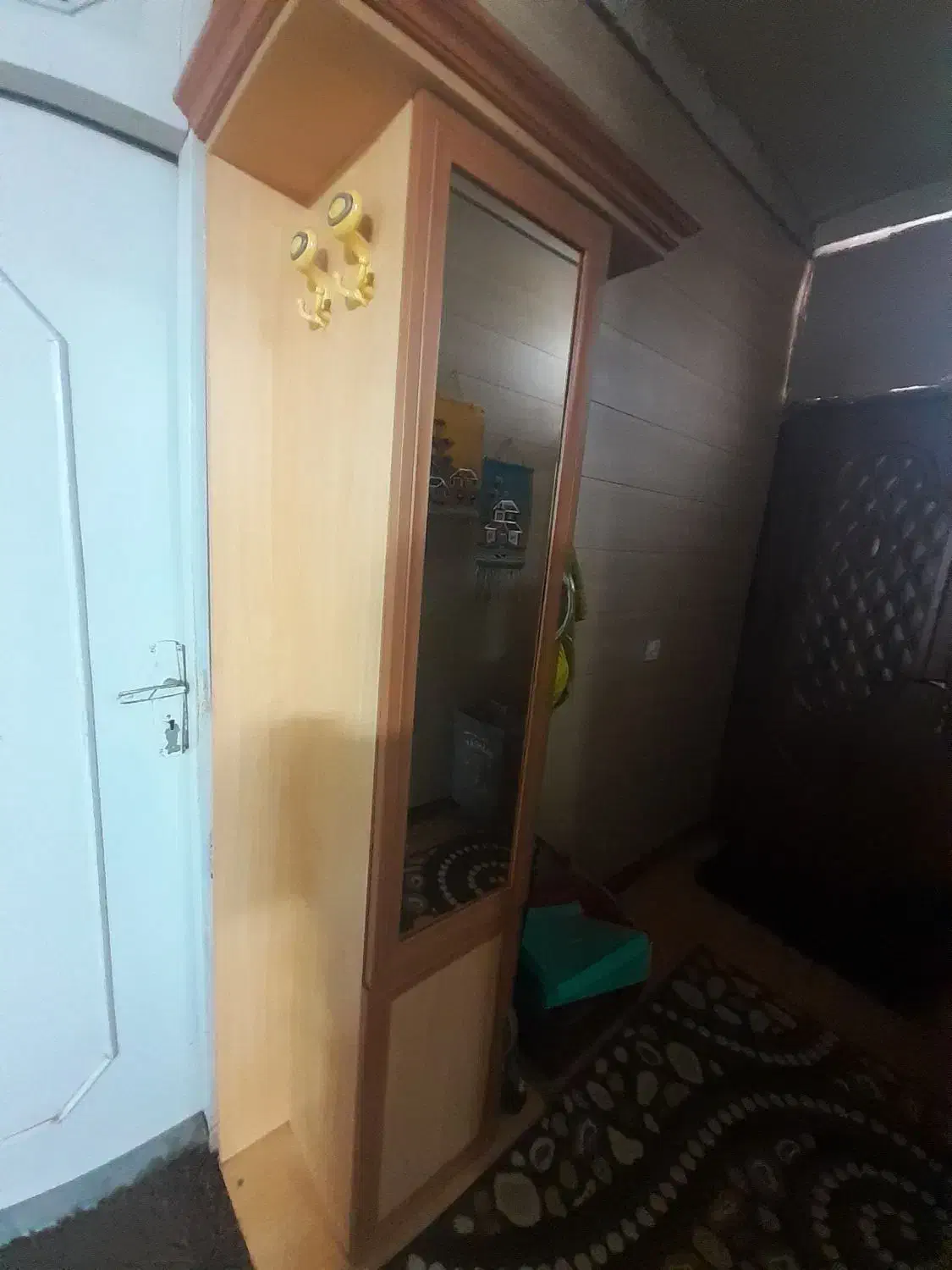 جا کفشی ایستاده هم جا لباسی در دو طرفش|جاکفشی، کمد، دراور|آمل, |دیوار