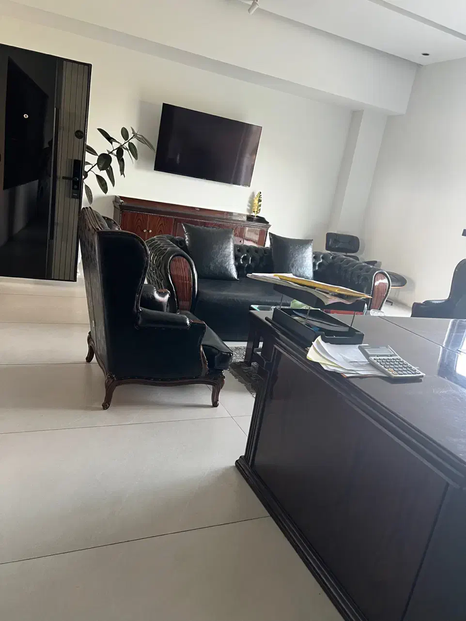 جذب نیروی خدماتی در املاک ۴۱۴۰ با مزایا|استخدام سرایداری و نظافت|محمودآباد, |دیوار