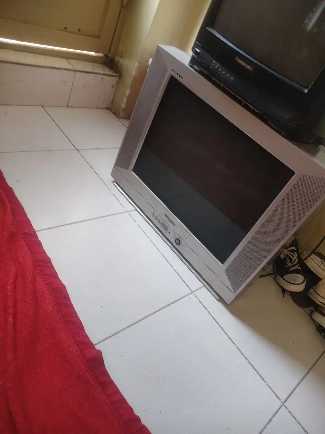 دو عدد تلویزیون سالم|تلویزیون و پروژکتور|بیرجند, |دیوار