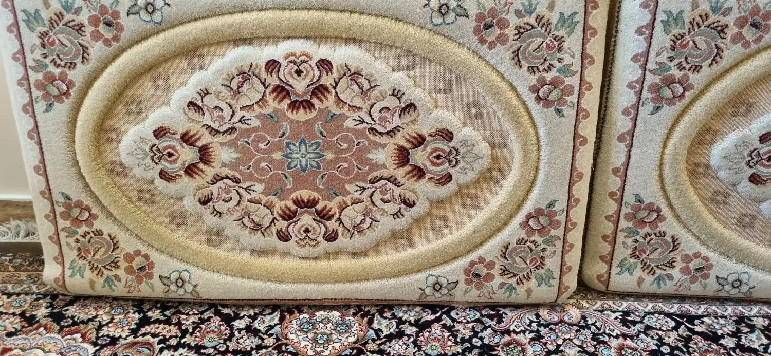 پشتی زمینه کرم گل برجسته|پشتی|تهران, وصفنارد|دیوار