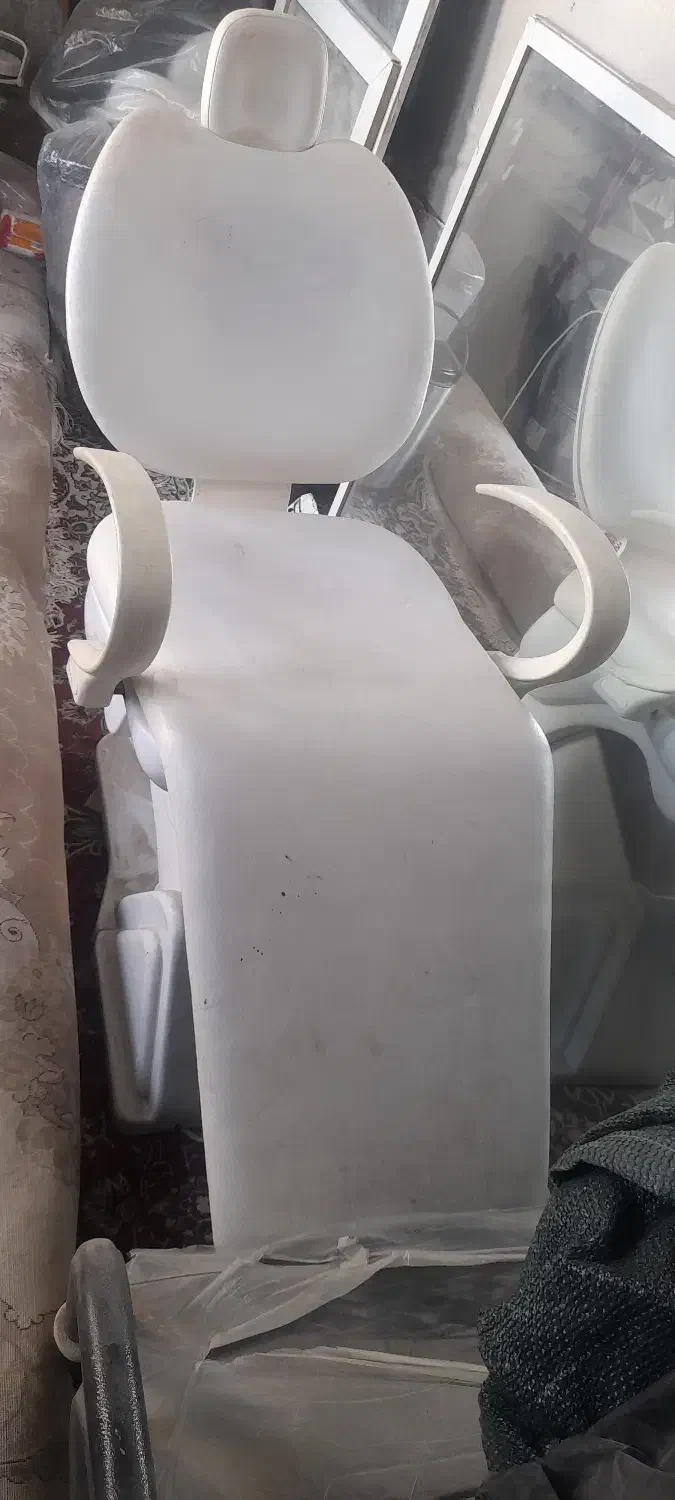 صندلی برقی کنترل دارسالم|آرایشگاه و سالنهای زیبایی|سیرجان, |دیوار